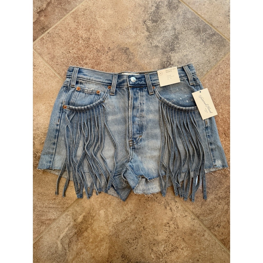 Women's Universal Thread High Rise Mini Cut-Off Fringe Denim Shorts Size 8 NWT